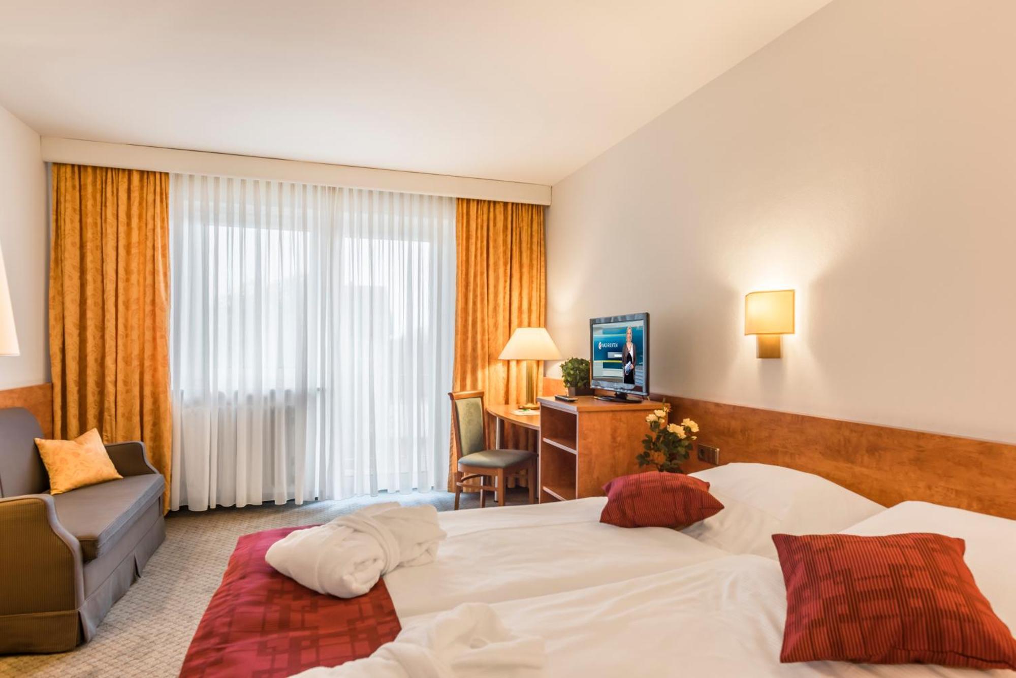 Hotel Am Moosfeld 4*