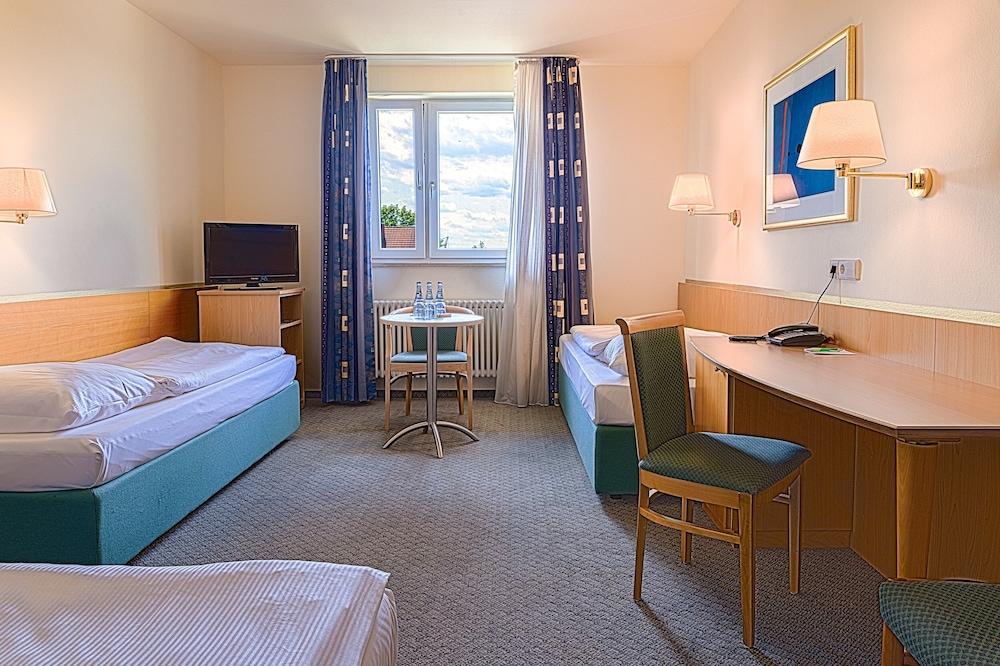 Hotel Am Moosfeld Munich