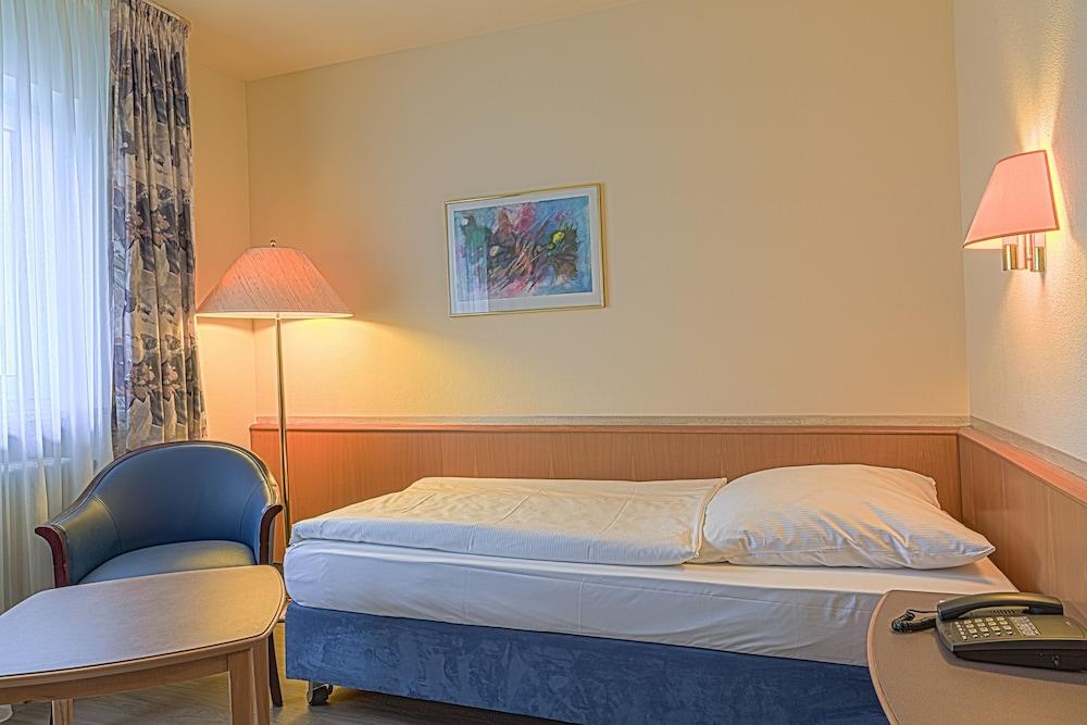 Am Moosfeld Hotel Munich