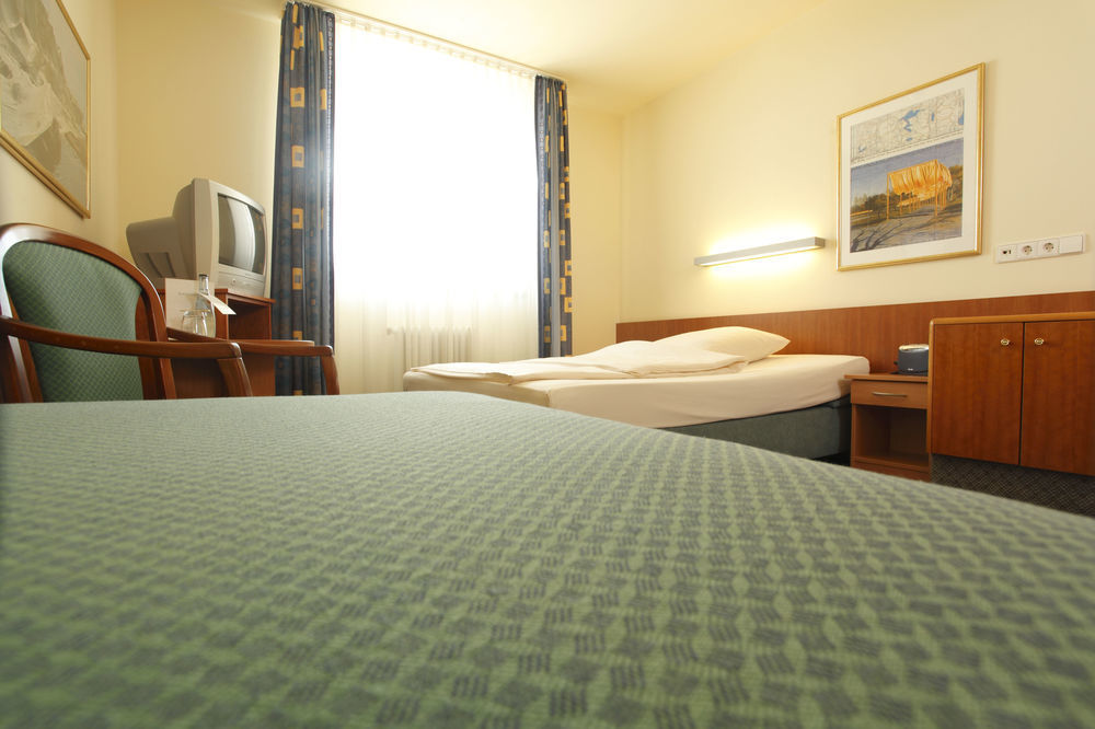 Am Moosfeld Hotel Munich
